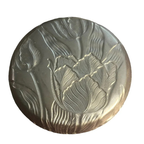 VINTAGE MCM Mid-Century Embossed Aluminum Tulip Floral Coaster Set of 8 w/Holder - Picture 4 of 7